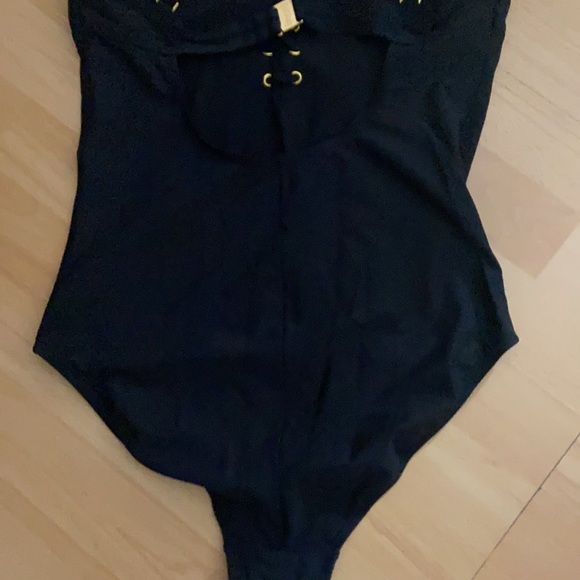 Beyond - Picture 6 of 14